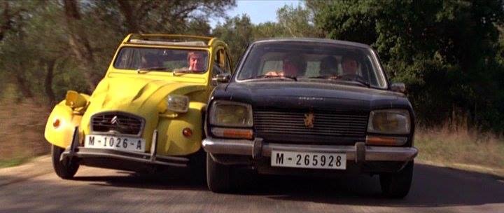 007とCitroën2CV。