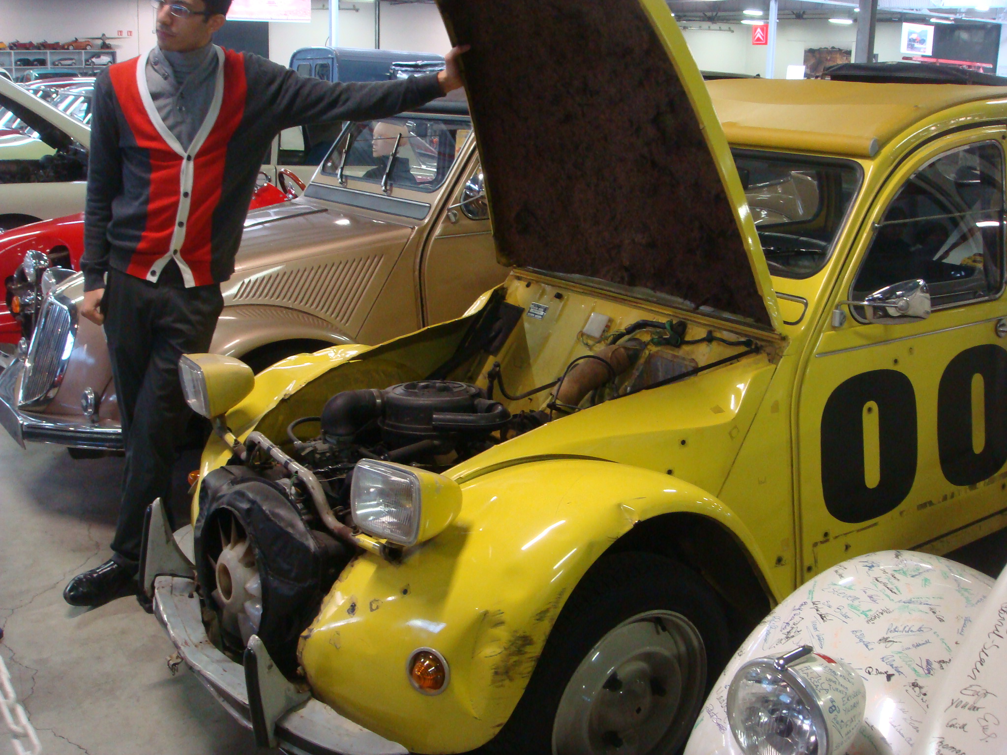 007とCitroën2CV。